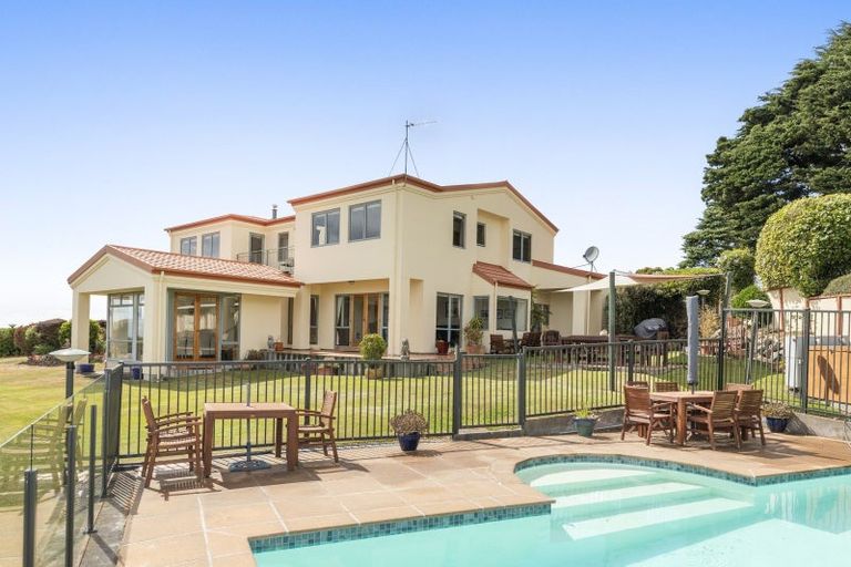 Photo of property in 344 Mount Pleasant Road, Mount Pleasant, Christchurch, 8081