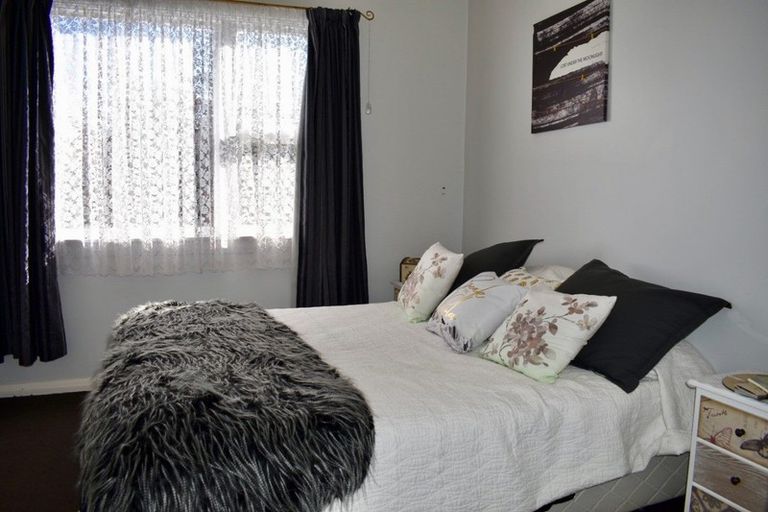 Photo of property in 17 Peel Street, Westport, 7825