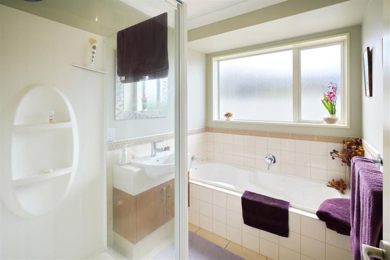 Photo of property in 9 Gibbs Drive, Woodend, 7610