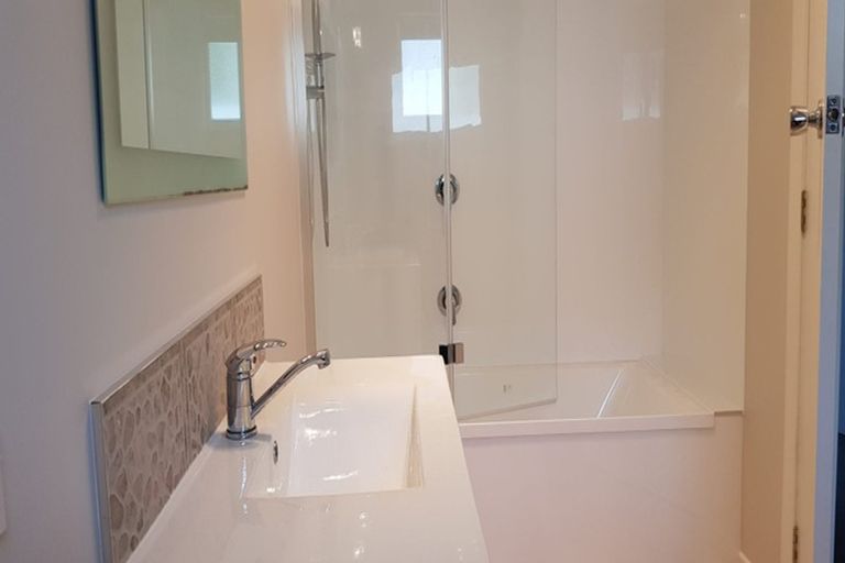 Photo of property in 2/11 Leicester Street, Stoke, Nelson, 7011