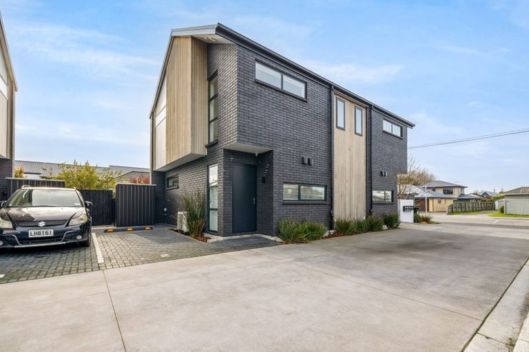 Photo of property in 2/59 Waimairi Road, Upper Riccarton, Christchurch, 8041