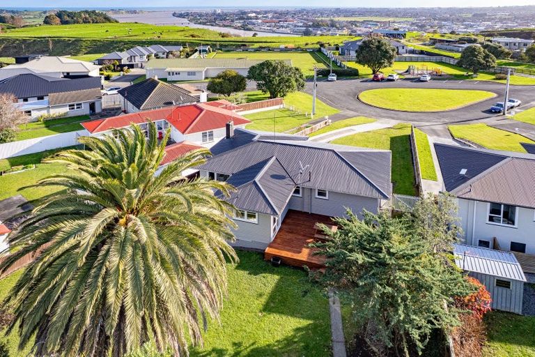 Photo of property in 15 Windsor Terrace, Durie Hill, Whanganui, 4500