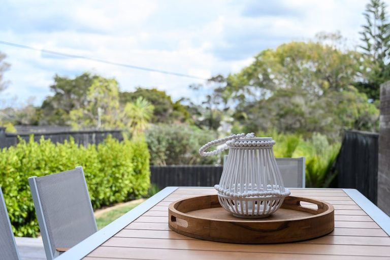 Photo of property in 19b Tawa Road, Te Atatu Peninsula, Auckland, 0610