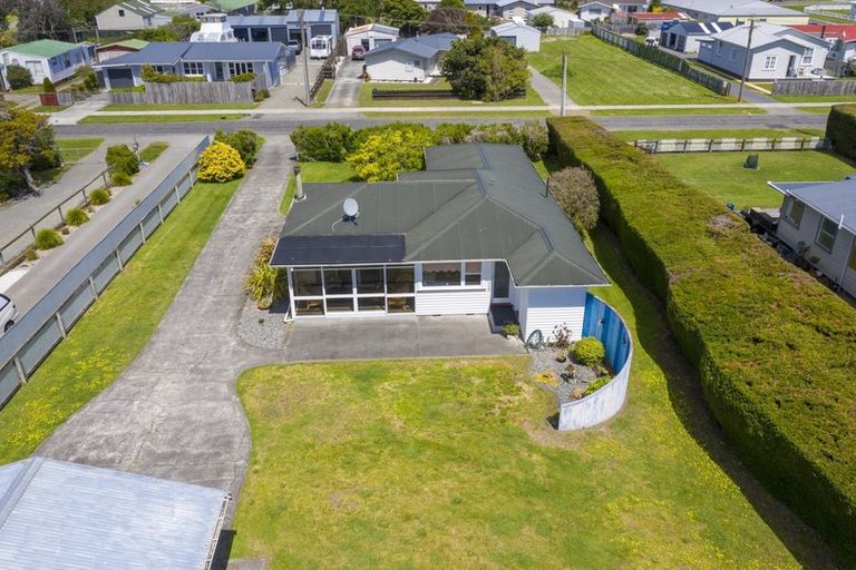 Photo of property in 43 Edinburgh Terrace, Foxton Beach, Foxton, 4815
