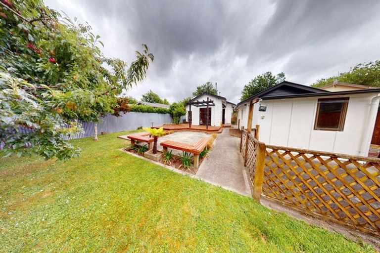 Photo of property in 21 Mere Mere Avenue, Palmerston North, 4414