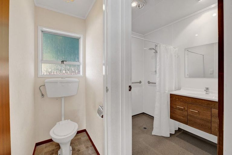 Photo of property in 198 Waihi Road, Hawera, 4610