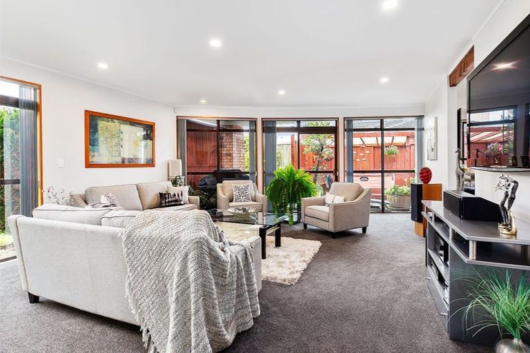 Photo of property in 12 Montrose Grove, Churton Park, Wellington, 6037