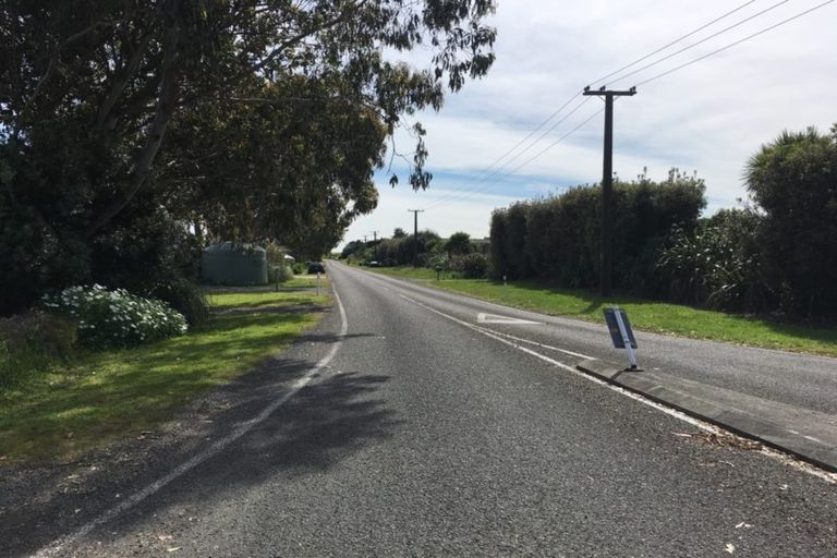 Photo of property in 37 Paetawa Road, Peka Peka, Waikanae, 5391