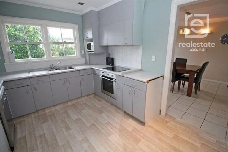 Photo of property in 47 Cambridge Terrace, Masterton, 5810