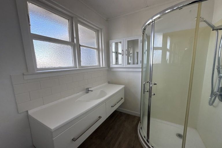 Photo of property in 9 Acourt Street, Hawera, 4610