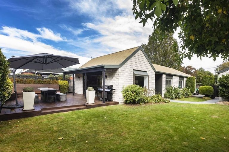 Photo of property in 464 Avonhead Road, Avonhead, Christchurch, 8042