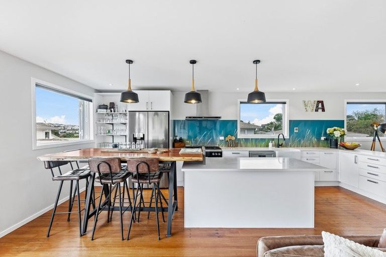 Photo of property in 5 Tainui Street, Torbay, Auckland, 0630