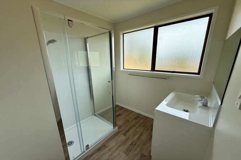 Photo of property in 6 Elvira Place, Ranui, Auckland, 0612
