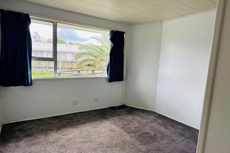 Photo of property in 187 Henderson Valley Road, Henderson, Auckland, 0612