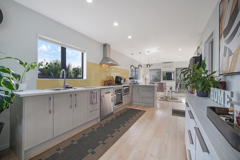 Photo of property in 5d James Road, Manurewa, Auckland, 2102