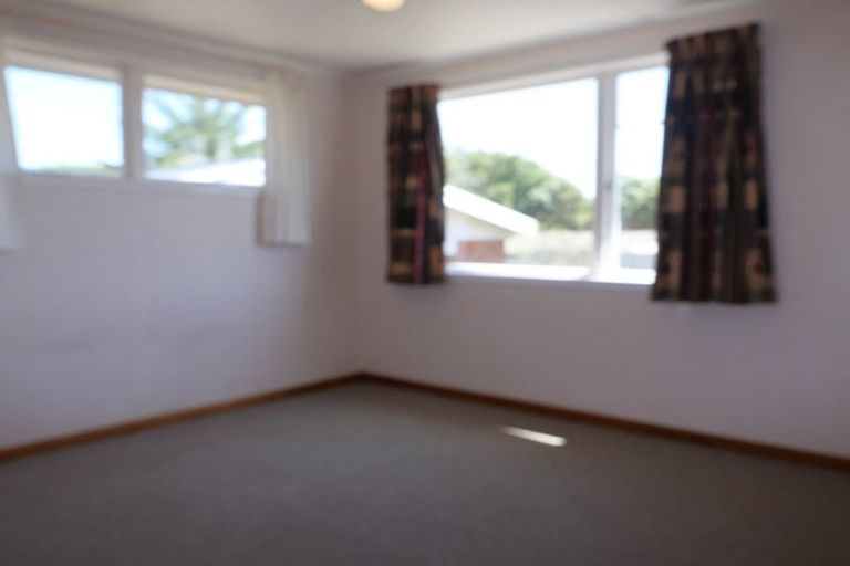 Photo of property in 100 Ruapehu Street, Paraparaumu, 5032