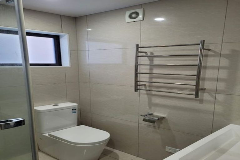 Photo of property in 22 Pomaria Road, Henderson, Auckland, 0610