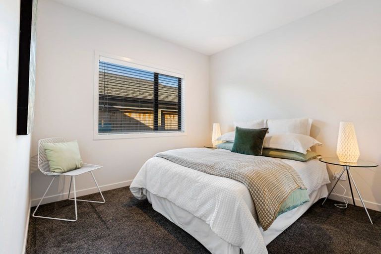 Photo of property in 17 Papa Orchard Drive, Kumeu, 0810