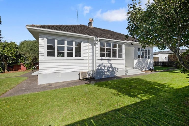 Photo of property in 9d Paynters Avenue, Strandon, New Plymouth, 4312
