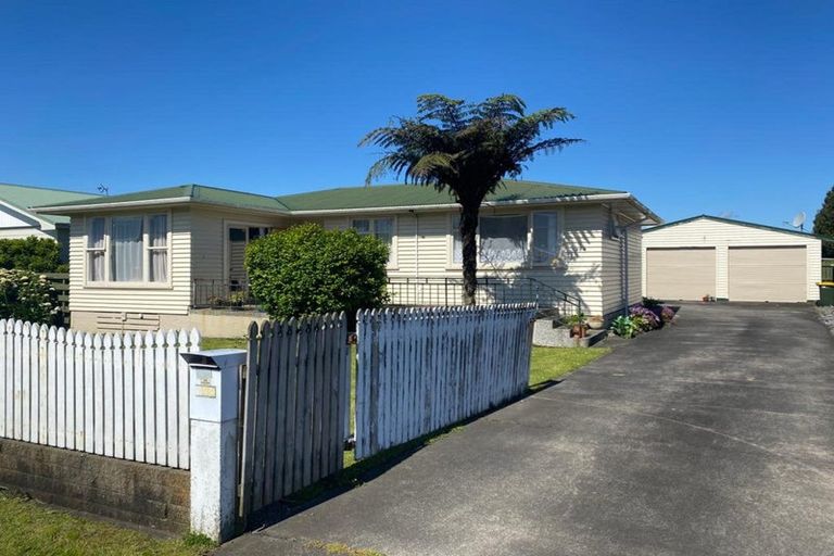 Photo of property in 144 Waihi Road, Hawera, 4610