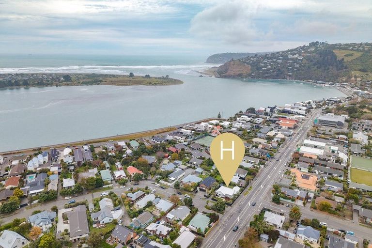 Photo of property in 2 Celia Street, Redcliffs, Christchurch, 8081
