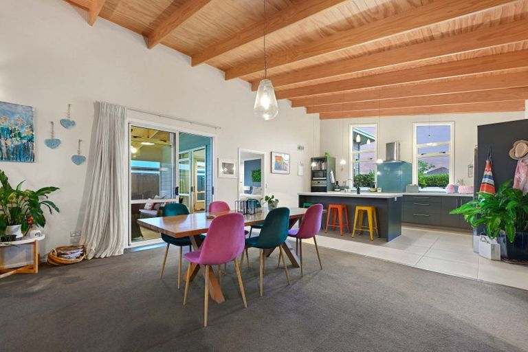 Photo of property in 21 Norfolk Drive, Cambridge, 3434