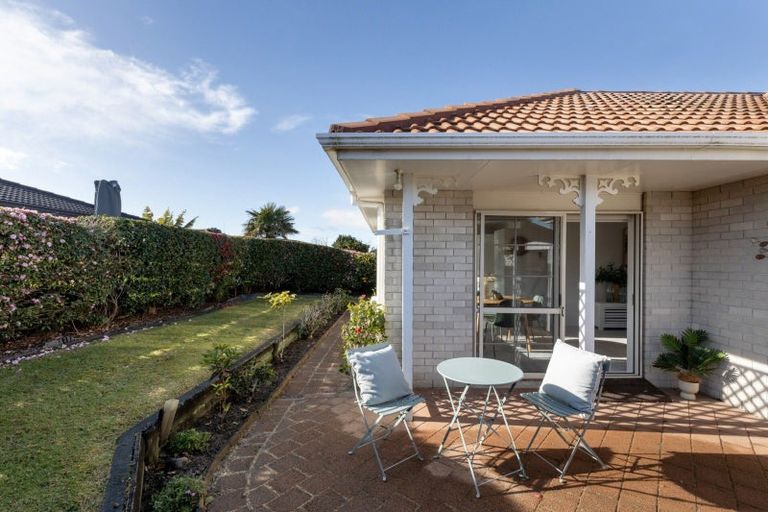 Photo of property in 17 Balmacewen Place, Mount Maunganui, 3116