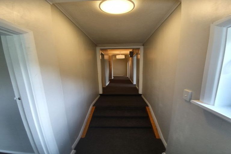 Photo of property in 12 Lytton Street, Wadestown, Wellington, 6012