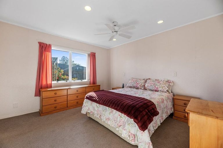 Photo of property in 5 Bayfair Drive, Mount Maunganui, 3116