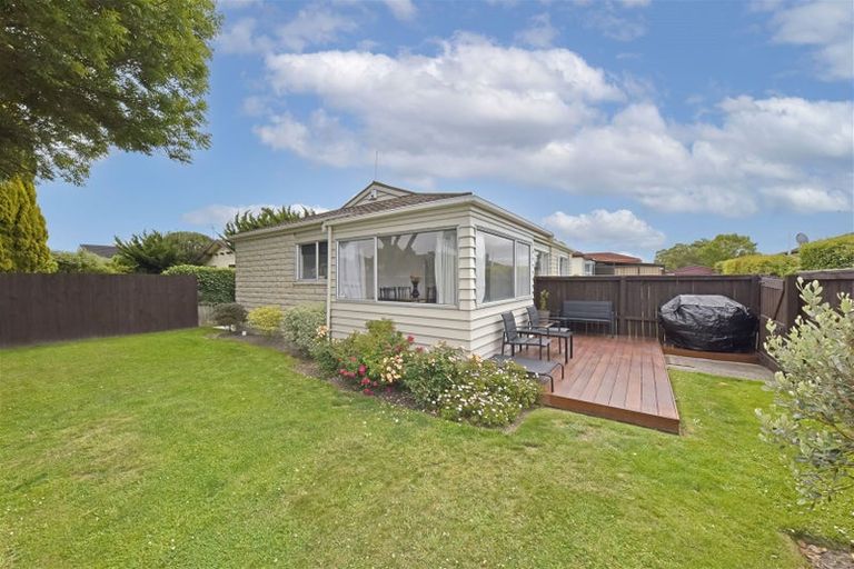 Photo of property in 20 Heaphy Place, Casebrook, Christchurch, 8051