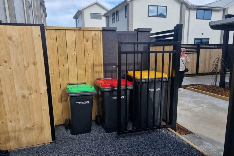 Photo of property in 231u8 Marine Parade, Seatoun, Wellington, 6022