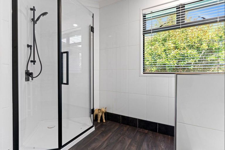 Photo of property in 208 Mapara Road, Acacia Bay, Taupo, 3385