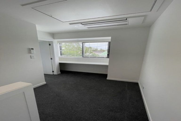 Photo of property in 16d Hamurana Place, Te Atatu Peninsula, Auckland, 0610