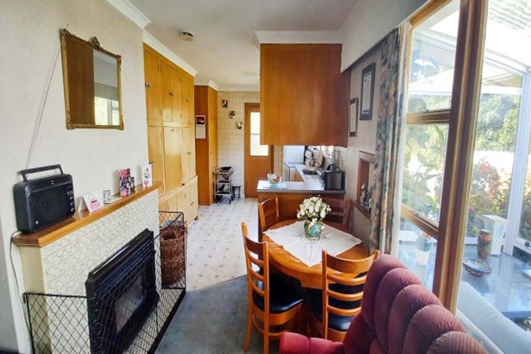 Photo of property in 1 Morton Street, Tuatapere, 9620