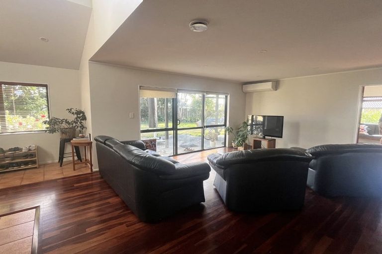Photo of property in 48 Lakeside Drive, Orewa, 0931
