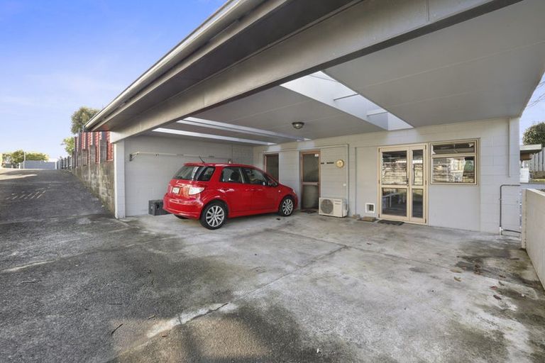 Photo of property in 167 Govett Avenue, Frankleigh Park, New Plymouth, 4310