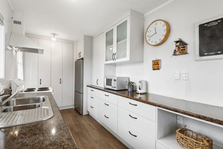 Photo of property in 5/9 Manuka Road, Bayview, Auckland, 0629