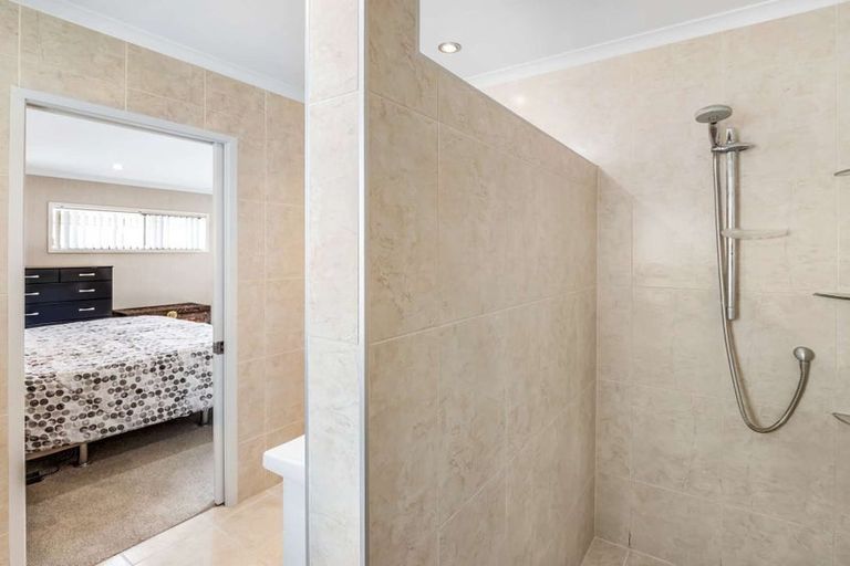 Photo of property in 2 Ahmad Close, Levin, 5510