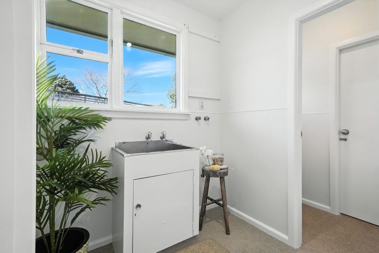 Photo of property in 11 Westerleigh Street, Bishopdale, Christchurch, 8053
