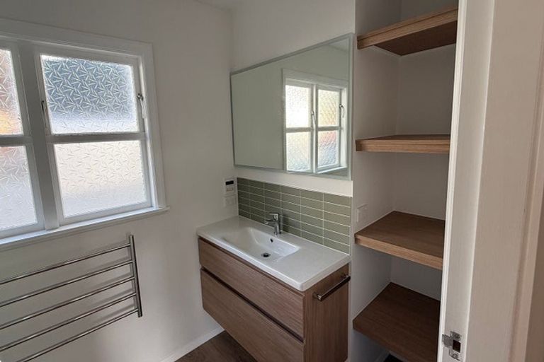Photo of property in 60 Chester Road, Tawa, Wellington, 5028