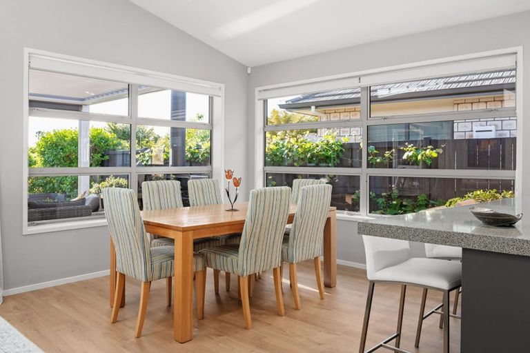 Photo of property in 140 Saint James Drive, Huntington, Hamilton, 3210