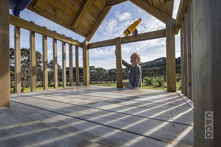 Photo of property in 1293 Old North Road, Helensville, 0875