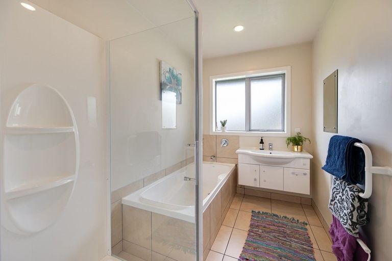 Photo of property in 8 Herries Lane, Lake Hayes, Queenstown, 9304