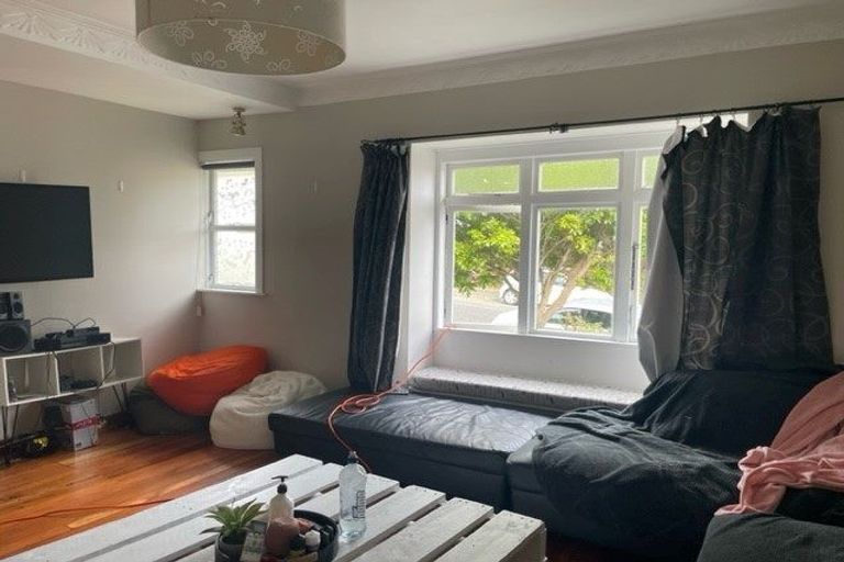 Photo of property in 42 Hohiria Road, Hataitai, Wellington, 6021