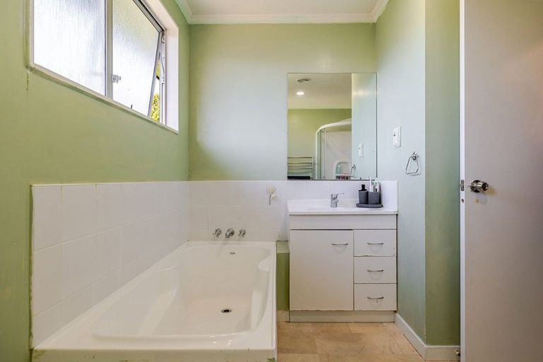 Photo of property in 39 Robinson Crescent, Westbrook, Palmerston North, 4412