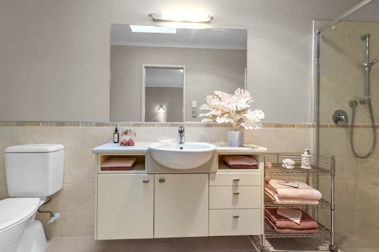Photo of property in 1 Saratoga Court, Papamoa Beach, Papamoa, 3118