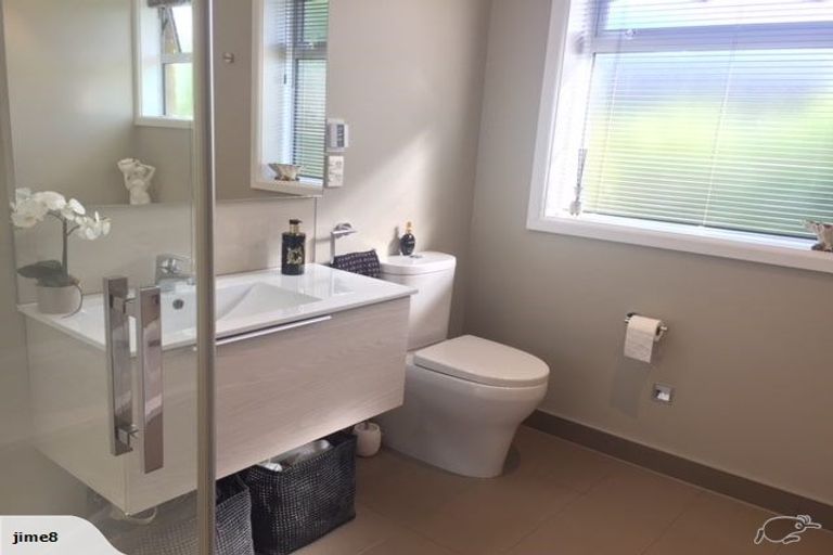 Photo of property in 34 Rosedale Place, Avonhead, Christchurch, 8042