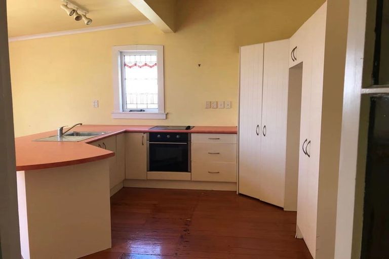 Photo of property in 56 Mckenzie Road, Mangere Bridge, Auckland, 2022