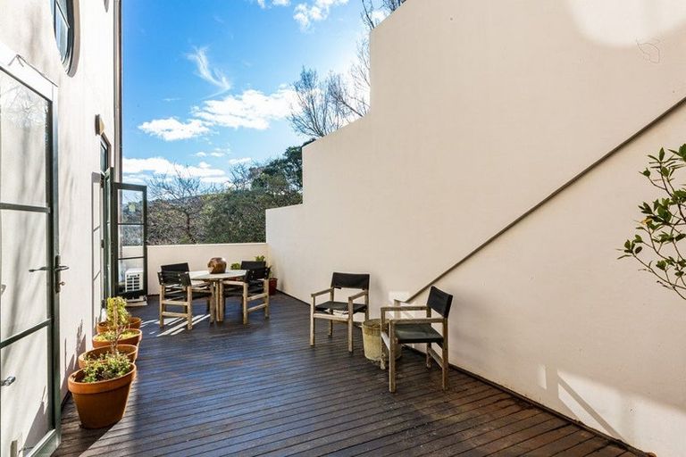 Photo of property in 10 Upland Road, Kelburn, Wellington, 6012