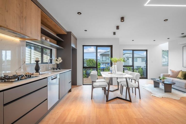 Photo of property in 8/12 Manuwai Road, Torbay, Auckland, 0630